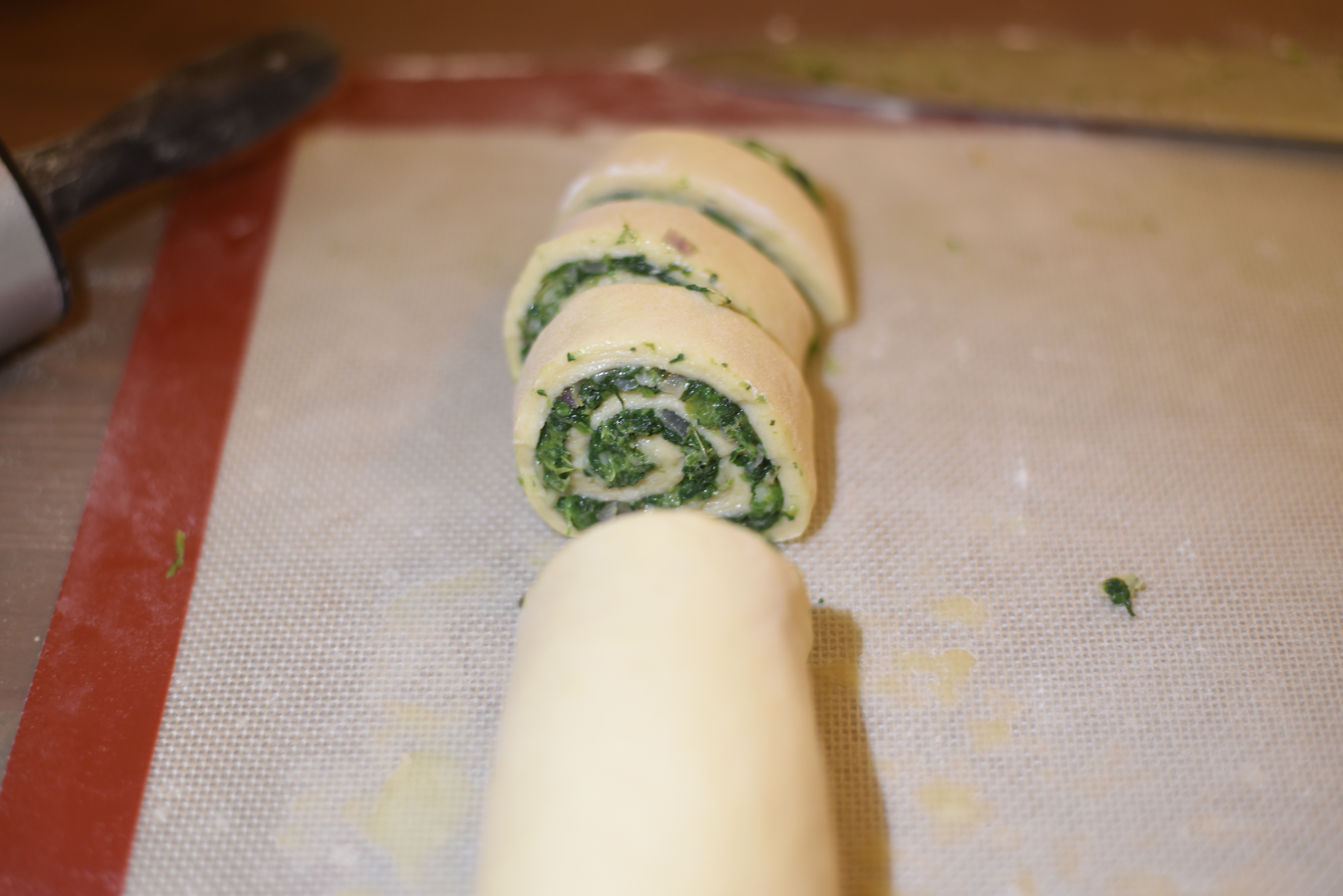 Spinach and cheese rolls