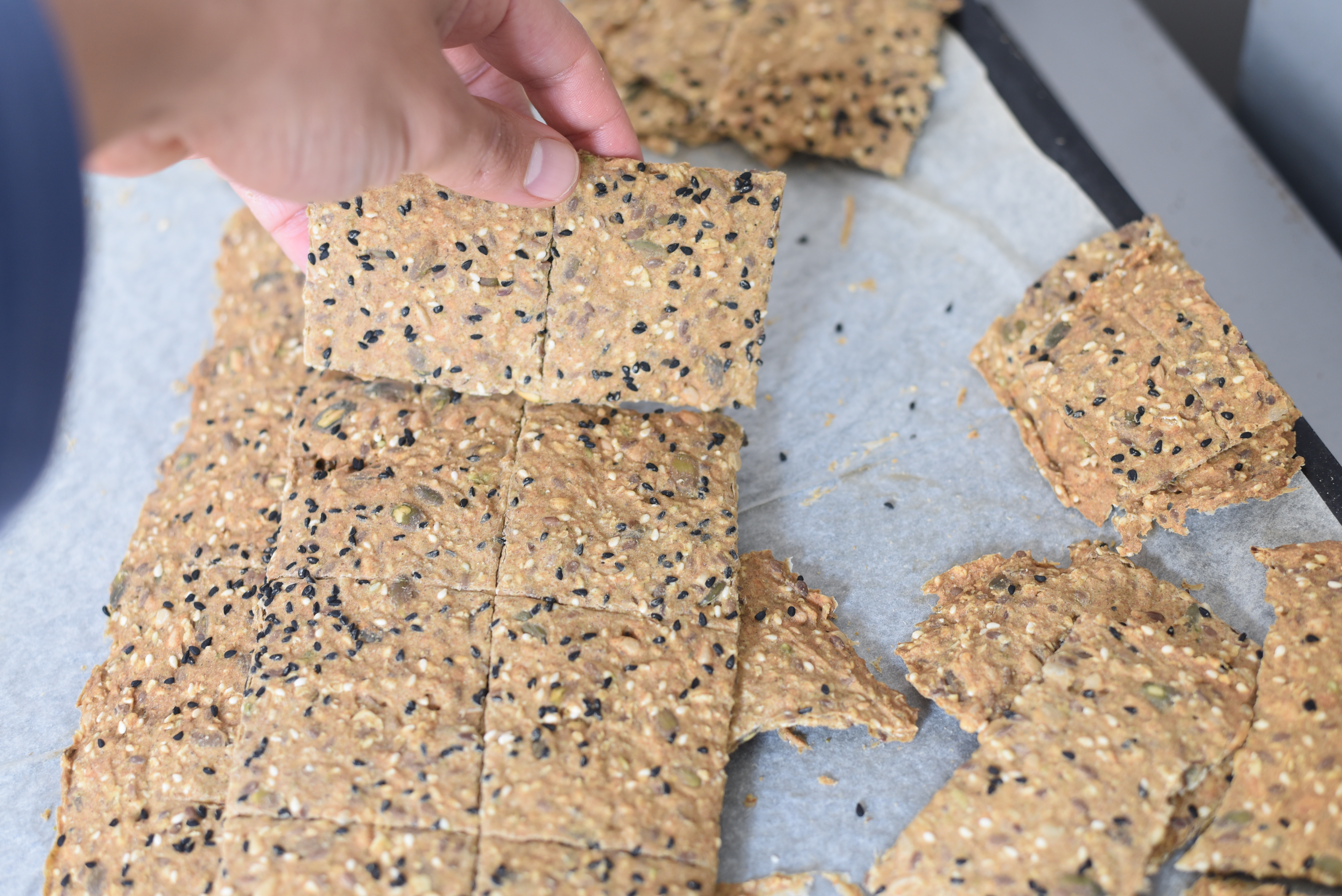 vegan spelt crackers